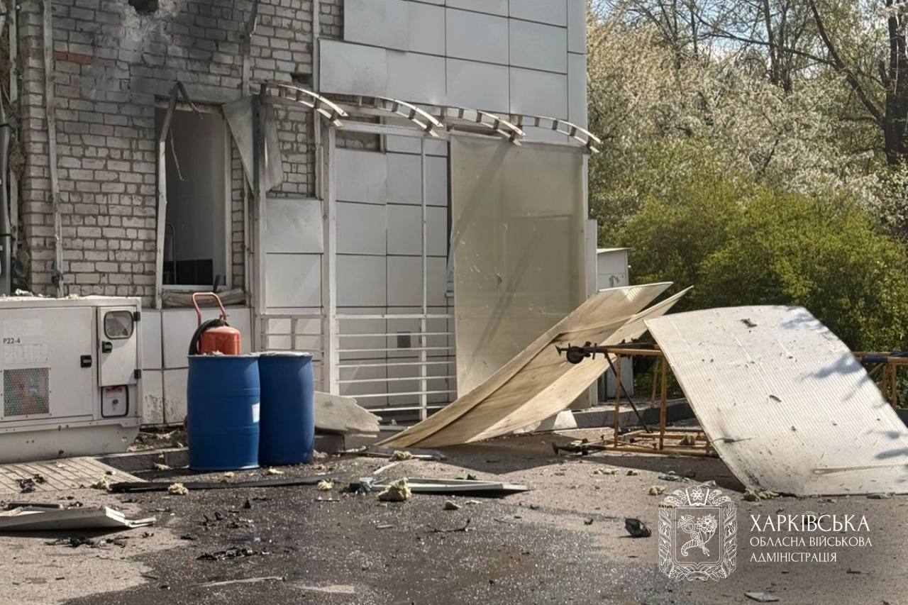 Наслідки денних ворожих атак на Харків (фото)