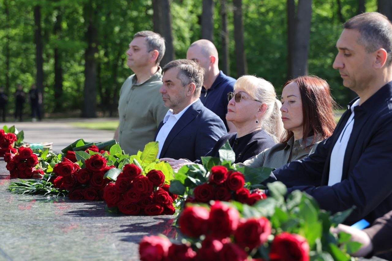 Вшанували пам’ять загиблих у Другій світовій війні у Харкові, а Ігор Терехов провів паралель із сучасністю: Новини Харкова