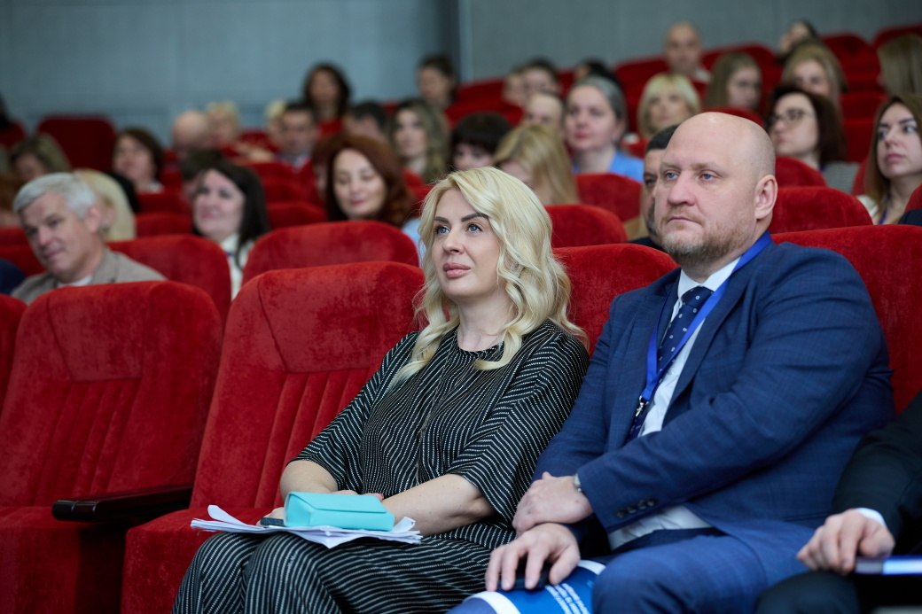 Обговорили баланс інтересів у земельних питаннях судді та влада на науковій конференції: Новини Харкова
