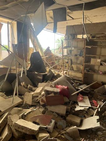 Новини Харкова: дрони пошкодили Будинок культури у Золочеві