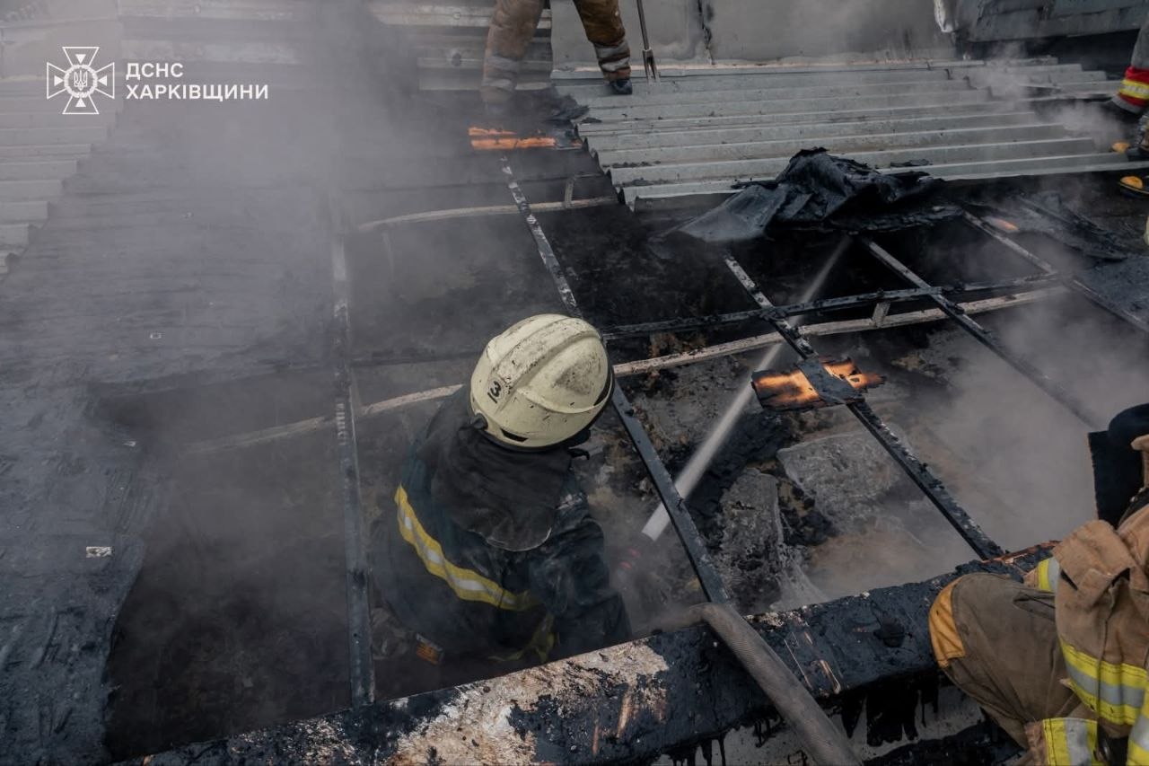 Ліквідували масштабну пожежу в офісній будівлі рятувальники: Новини Харкова