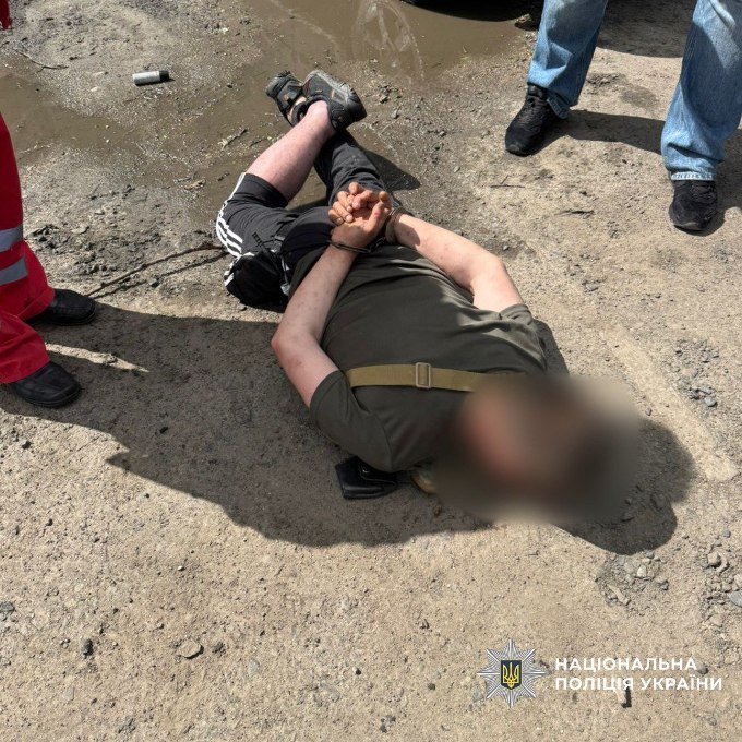 Новини Харкова: у Чугуєві затримано озброєного нападника
