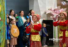 У харківському метро пройшов концерт "Ура, канікули!" (фото)