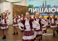 У харківському метро пройшов концерт "Ура, канікули!" (фото)
