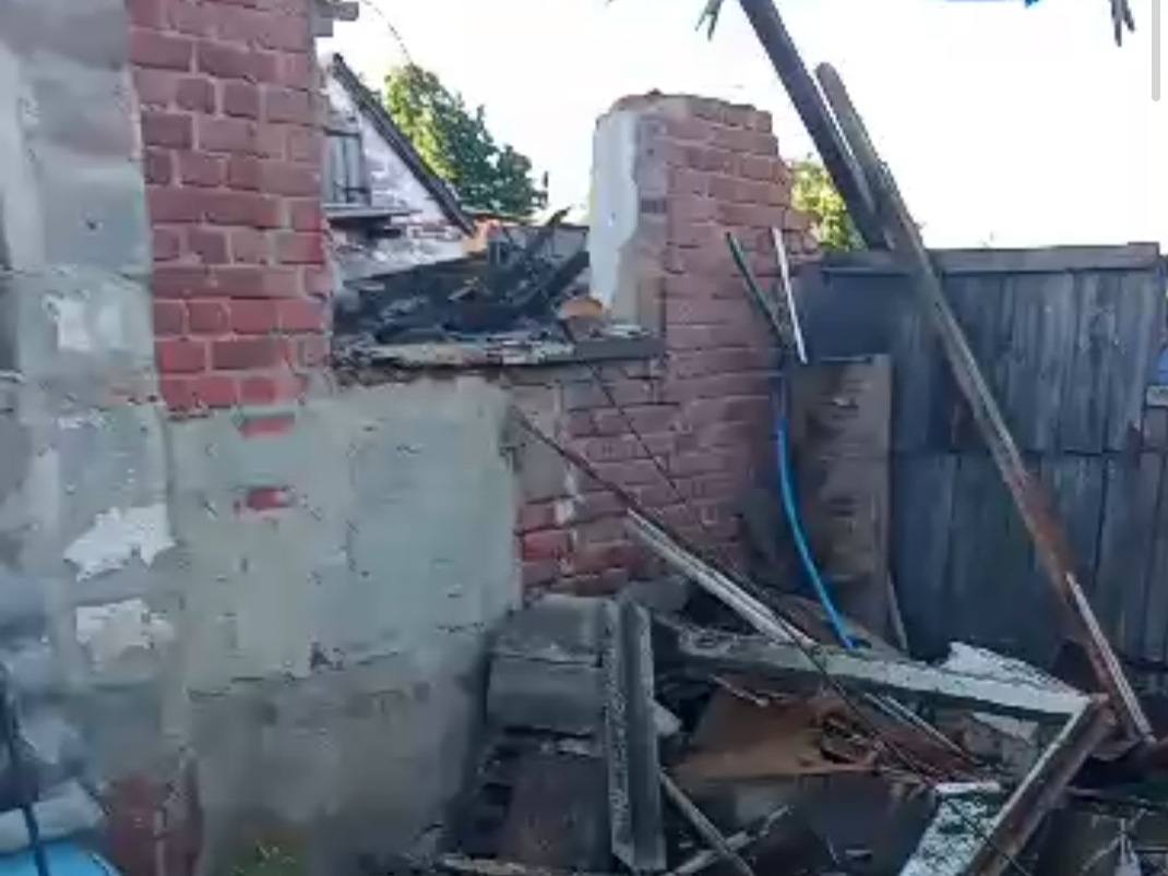 На Богодухівщині російські дрони атакували автомобілі, будинки та енергетичну інфраструктуру