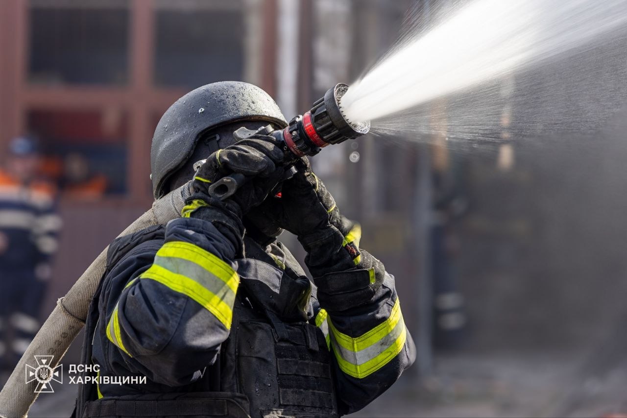 ДСНС на Харківщині ліквідували 9 пожеж після обстрілів: є загиблі та постраждалі