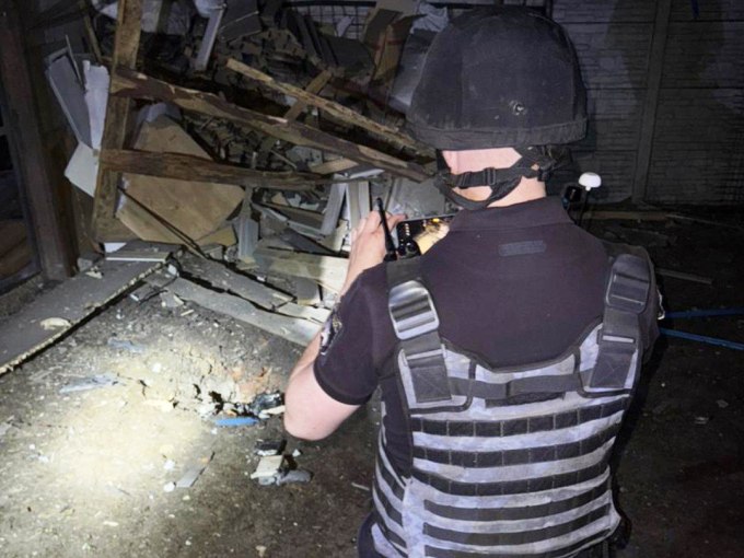 Новини Харкова: поліцейські показали наслідки обстрілів