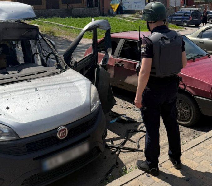 Новини Харкова: поліцейські показали наслідки обстрілів
