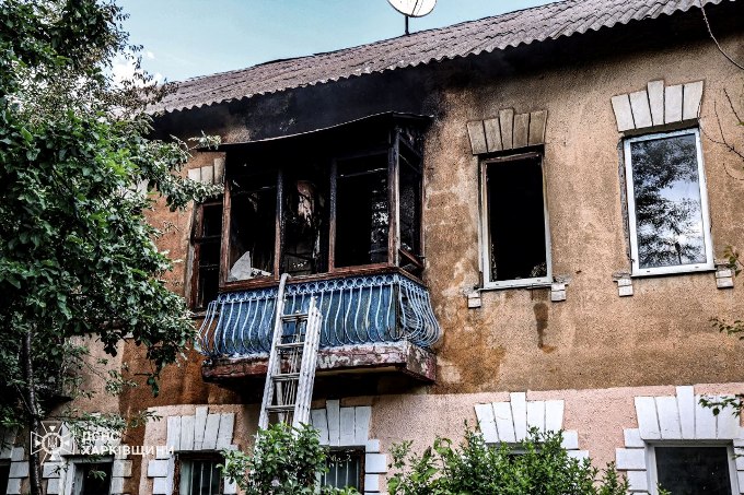 Новини Харкова: У квартирі з пожежі врятували двох людей