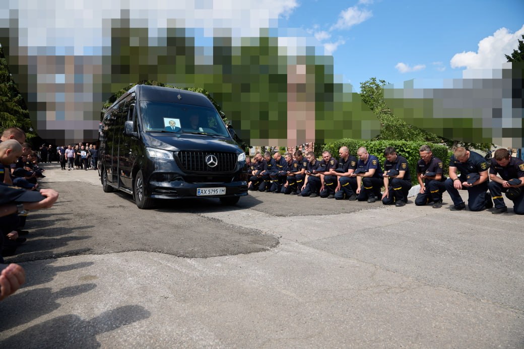 Помер у лікарні від важких ран - провели в останню путь начальника караулу 6-ї частини ДСНС: Новини Харкова