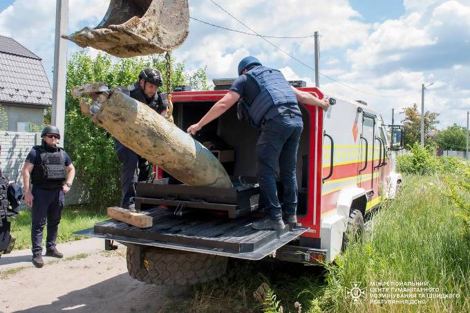 Новини Харкова: у Дергачах знешкодили 500-кілограмову бомбу