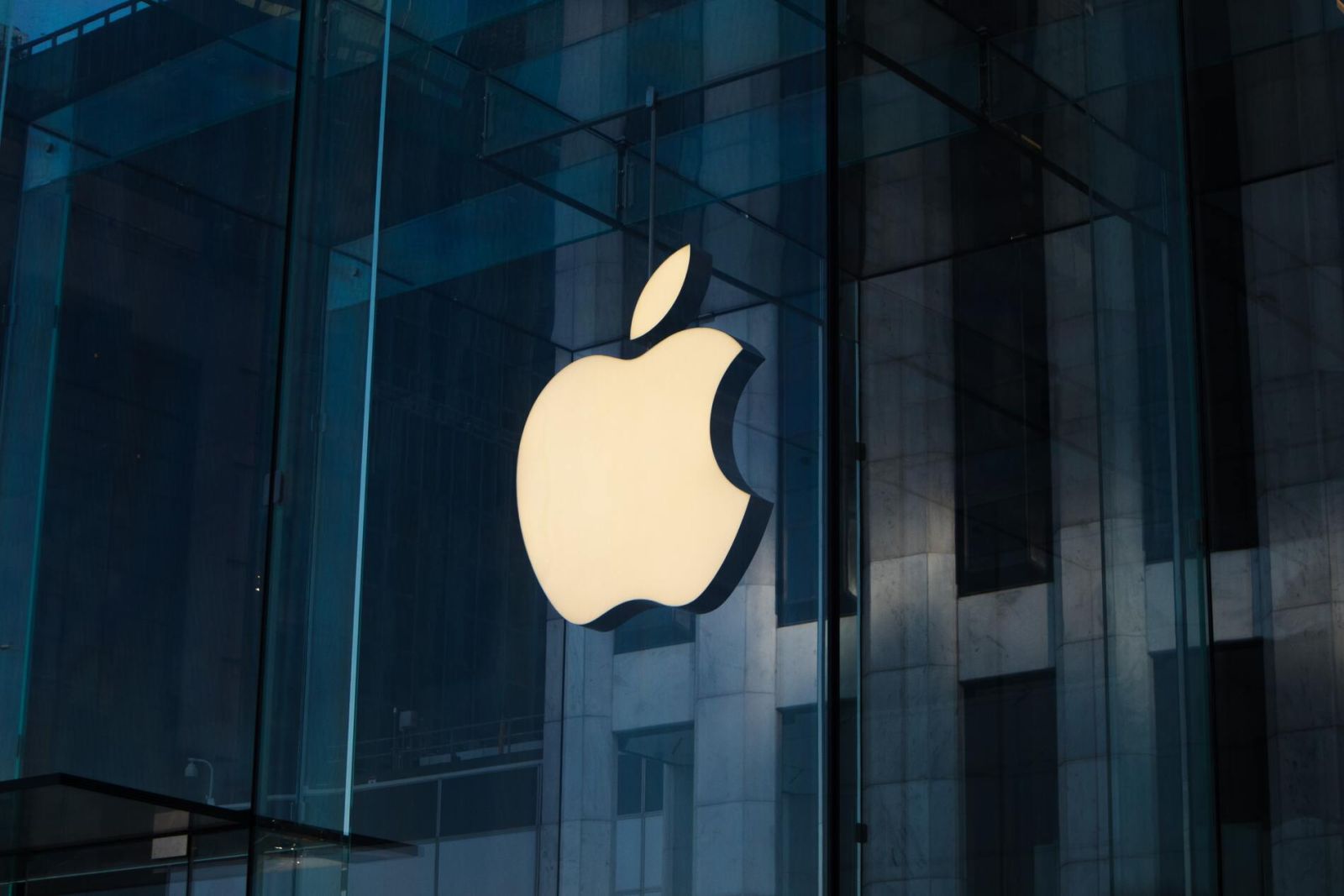 Apple переписує цінники: різко подорожчали MacBook, iPad та Apple TV