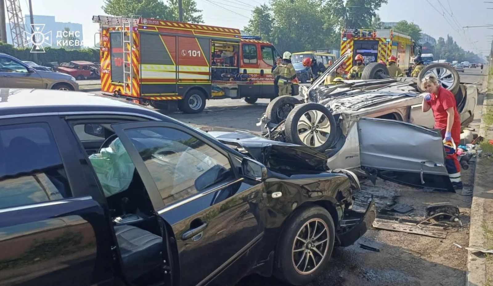 Жахлива аварія: молодик на BMW протаранив чотири машини та вбив жінку