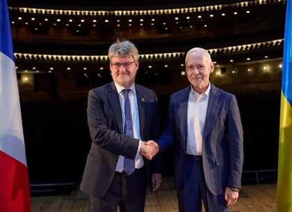 У Харкові втретє відзначили День взяття Бастилії: посол Франції отримав міську нагороду (фото)