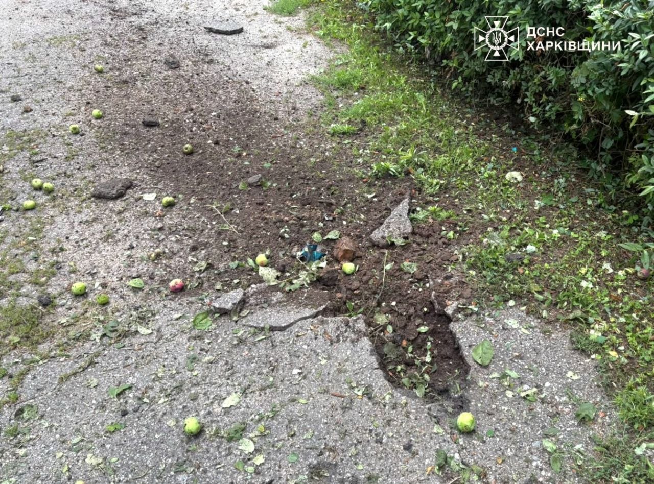 Росіяни вдарили безпілотником по пожежній частині на Харківщині: двоє ДСНС-ників у лікарні
