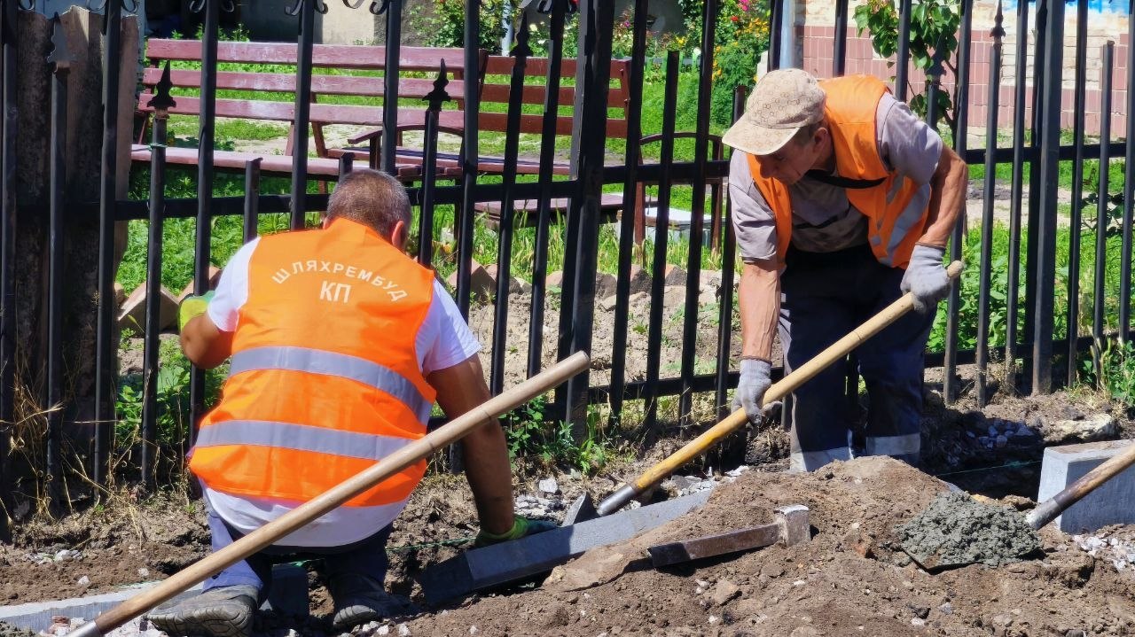 Ремонт тротуарів у Харкові: де тривають роботи та що вже зроблено