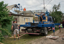 Руйнування, поранені діти та загибла жінка: кадри з місця прильоту у Слобідському районі