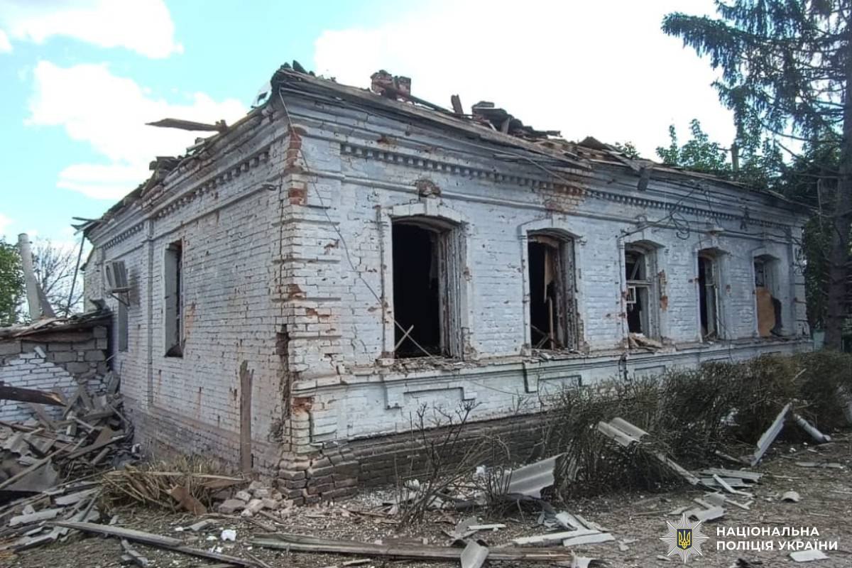 Вбили людину, багатьох поранили, пошкодили лікарню та будинки під час ракетної атаки загарбники: Новини Харкова