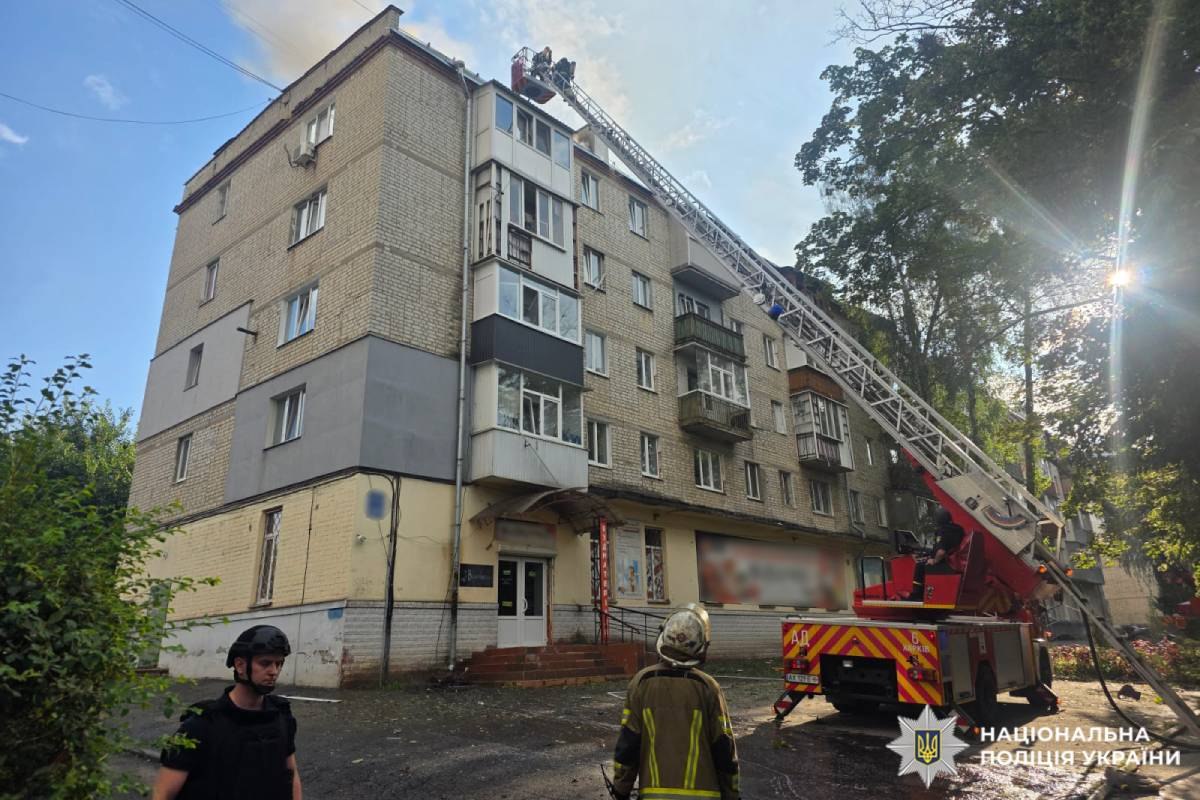Вдарила новим типом БпЛА по даху п'ятиповерхівки РФ: Новини Харкова