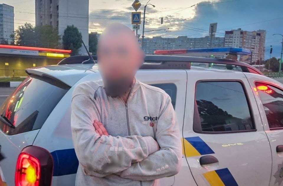Побив харків'янина та забрав електроскутер: патрульні спіймали нападника з краденими речами