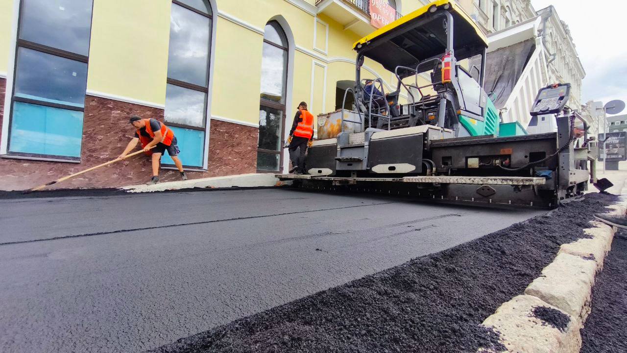Завершили ремонт тротуарів на Бурсацькому узвозі дорожники: Новини Харкова