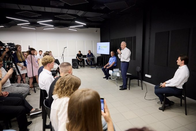 Новини Харкова: Ігор Терехов зустрівся зі студентами Дніпра