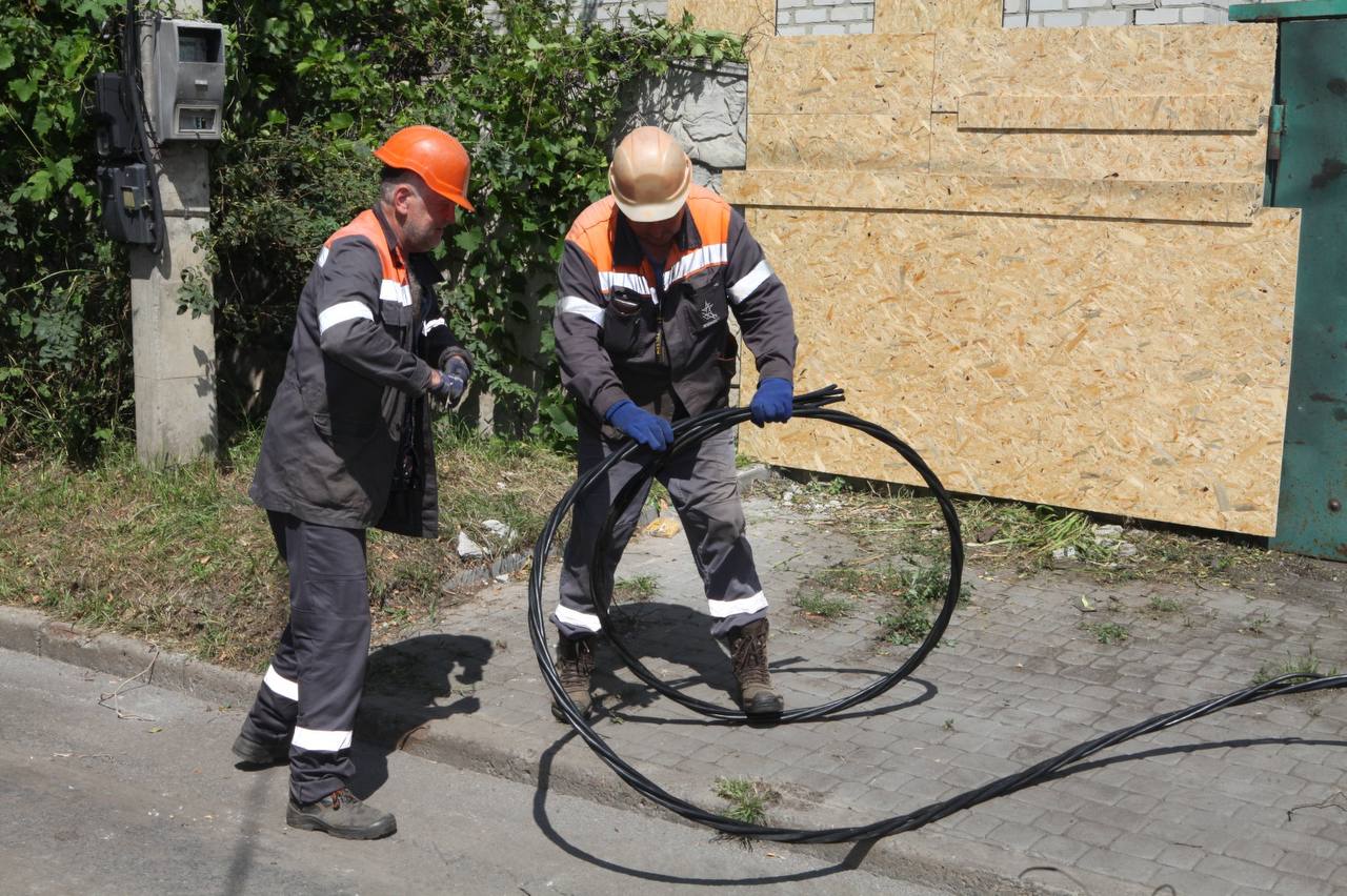 Атака Бандеролями на Харків: енергетики повернули світло в домівки містян