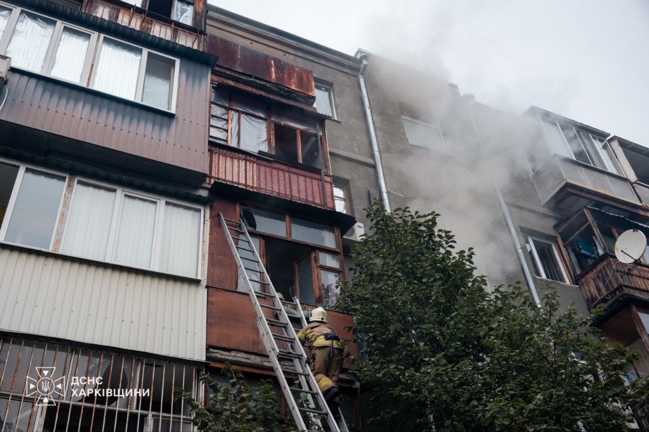 У Харкові під час пожежі врятували двох людей