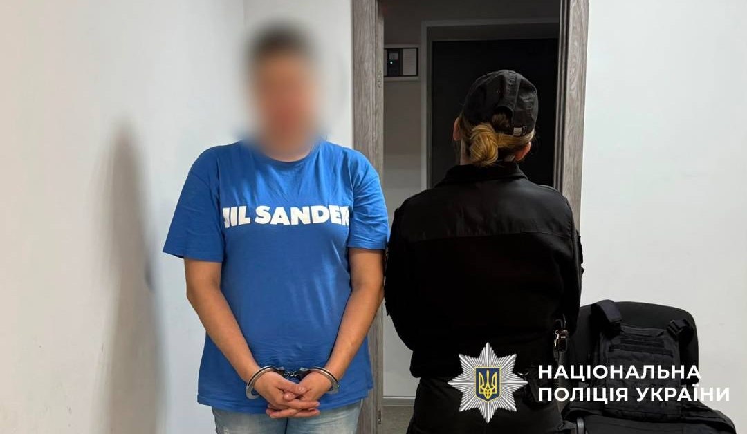 Медики у Харкові рятуют життя чоловіка, якого ледь не зарізала кохана