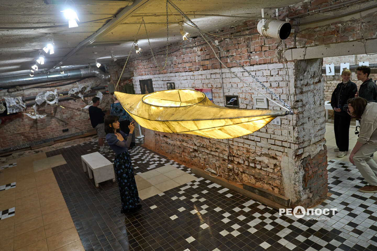 У Харкові відкрилася виставка "Артефакти" (фото)