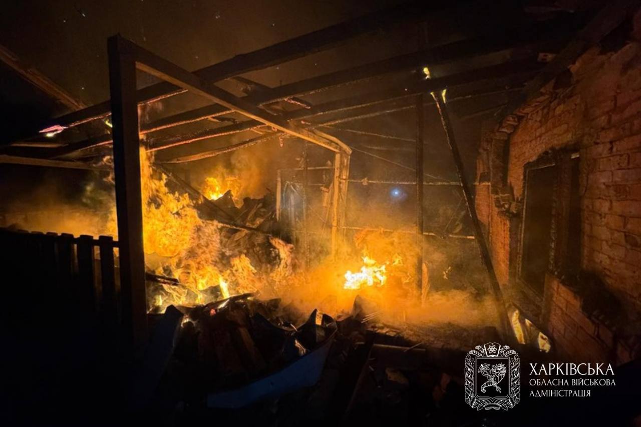 У Харківській області четверо людей постраждали внаслідок ворожих атак