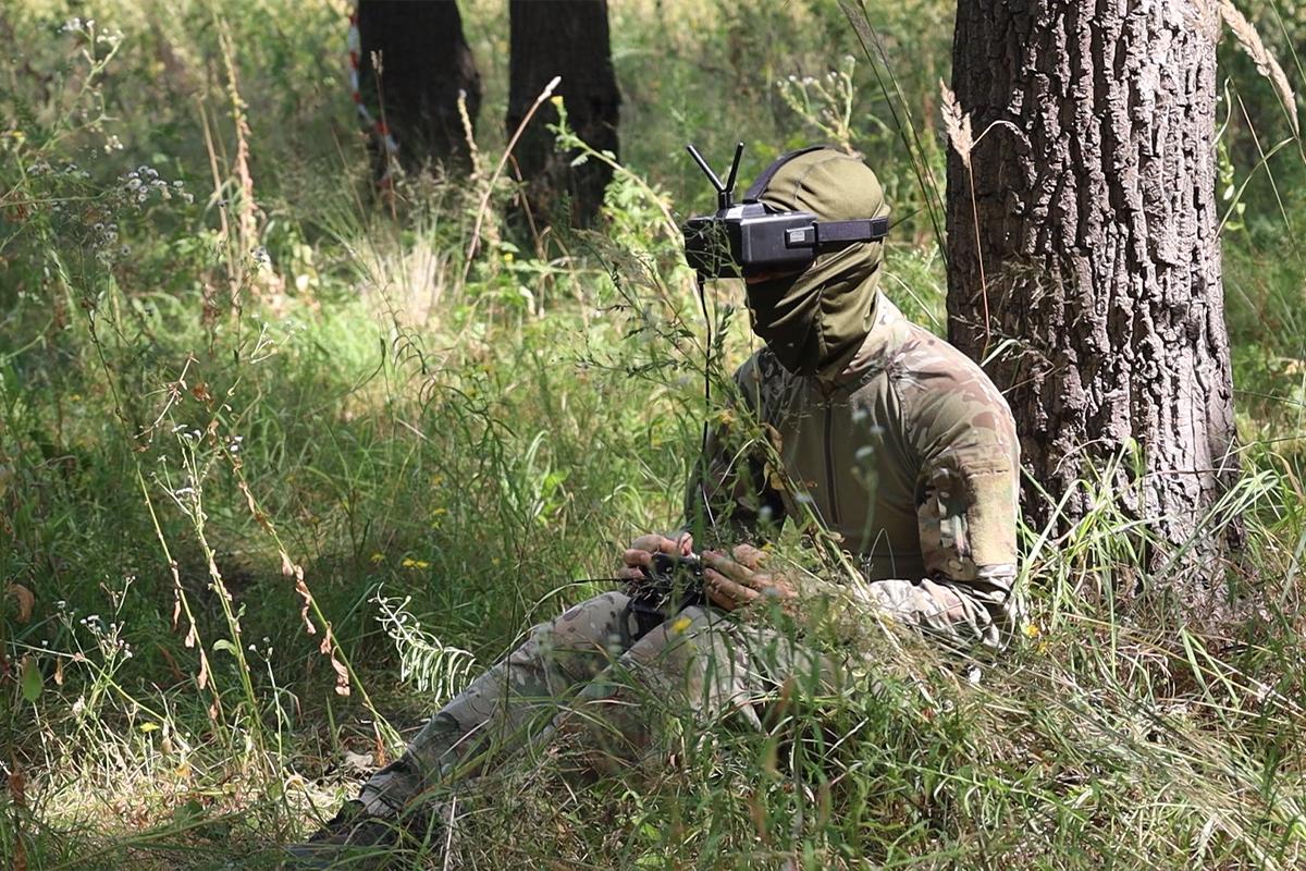 інструктор із бойової підготовки бригади Михайло з позивним «Шарік».