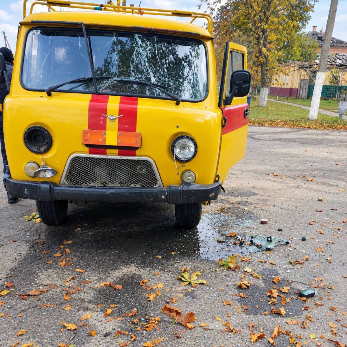 У Золочеві FPV-дрон пошкодив службове авто газовиків