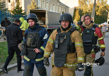 Наслідки авіаційного удару у Слобідському районі Харкова (фото)