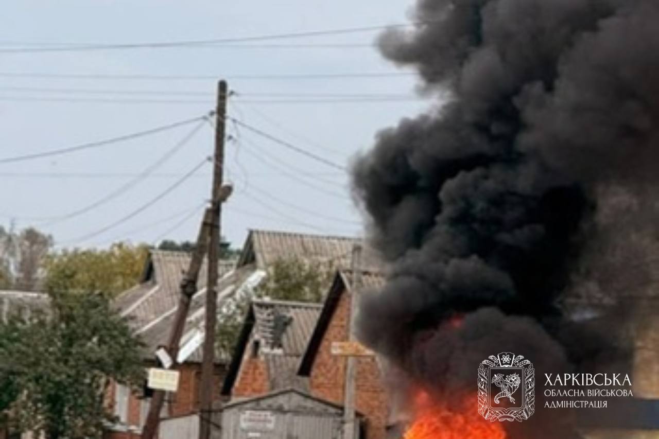 Атакував цивільну автівку російський дрон, є поранені: Новини Харкова