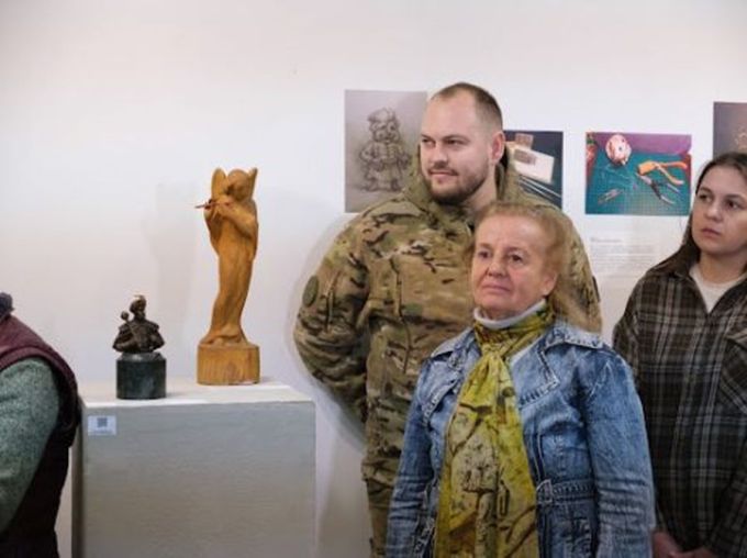 виставка «(Не)згасле світло (не)народжених для війни» в Харкові