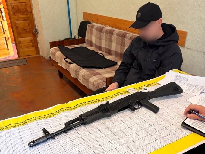 Новини Харкова: чоловік задекларував АК-74 і набої