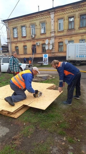 У Харкові в Основ’янському районі пошкоджено 13 будинків після атак