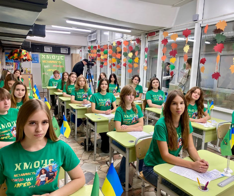 Десятки тисяч мешканців Харкова написали Радіодиктант національної єдності в День української писемності та мови