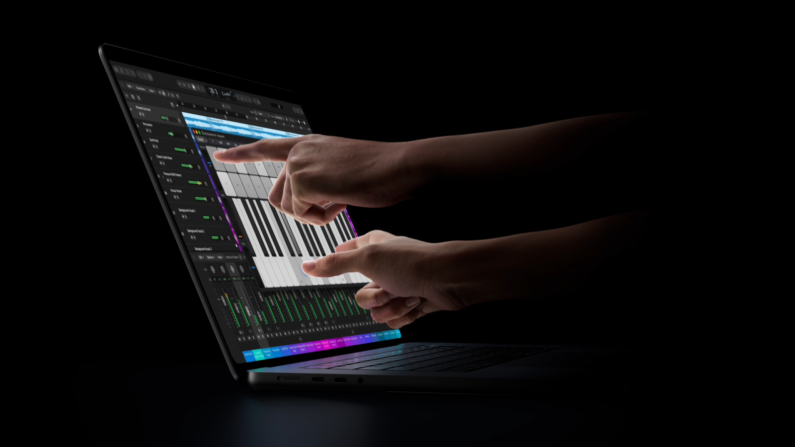 Випустила найпотужніший MacBook Pro в історії із сенсорним екраном Apple